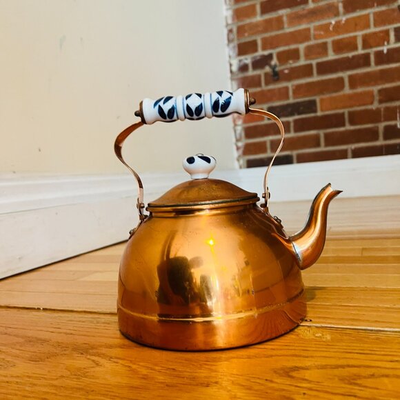 Vintage Copper Teapot w Delft Blue & White Handle & Knob - Picture 8 of 15